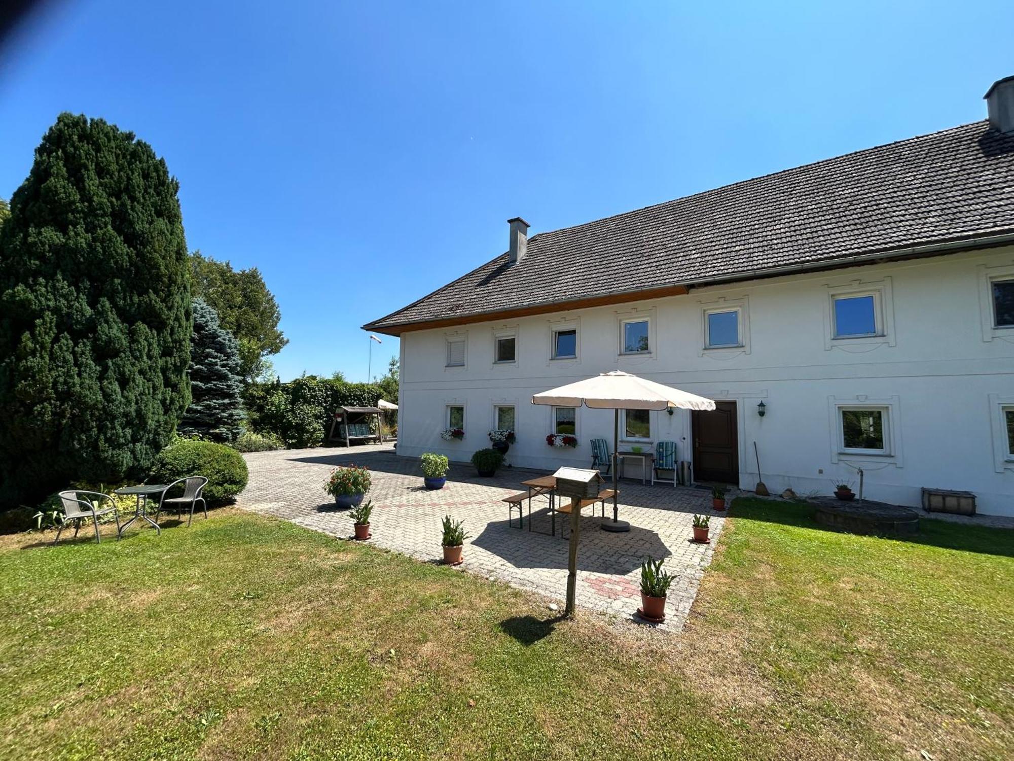 Babsi Appartments - Leben Am Land Wels Exterior photo